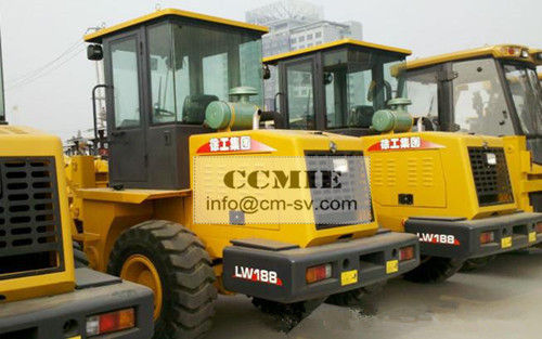 Chine Machines de construction étroites d&#039;emplacement de travail, excavatrice lourde d&#039;équipement de 4 roues usine